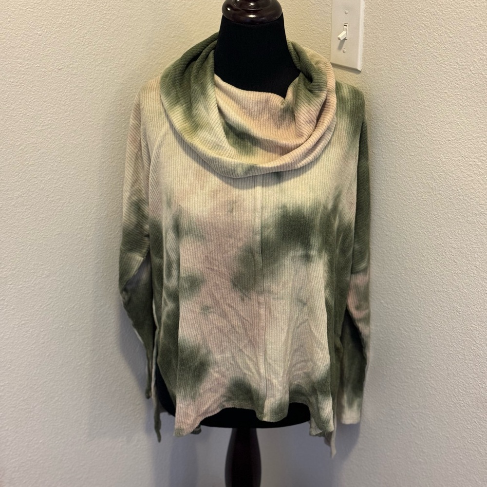2 FOR $20 StatusChenault Oversized Cowl Neck Sweater Hi-Low Tie Dye Green XS NEW - Picture 3 of 11